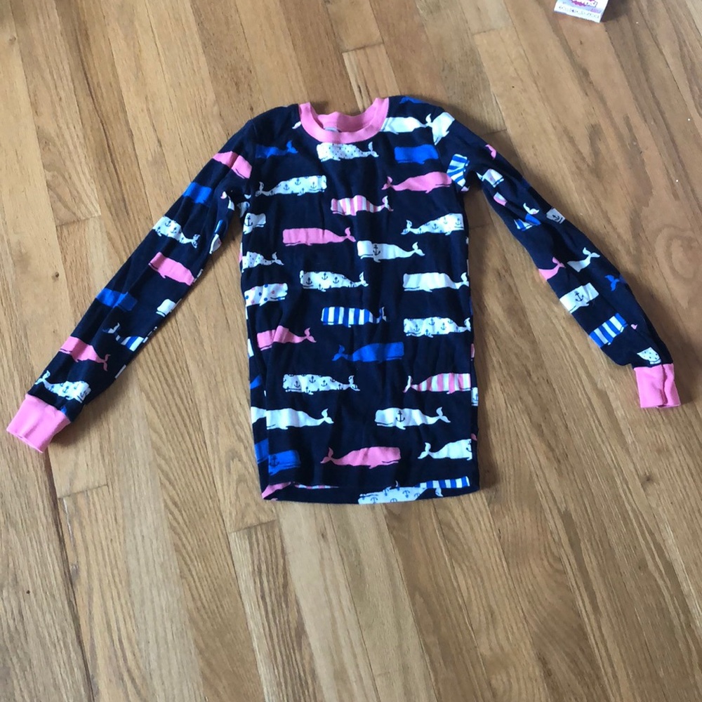 Vineyard vines pajama top